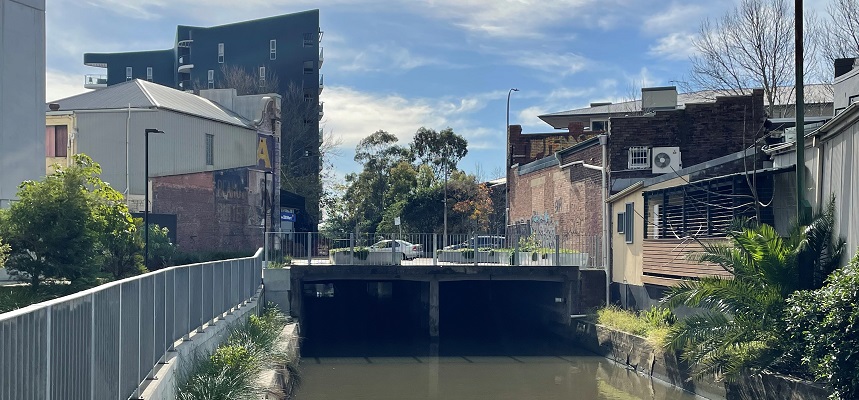 Cottage Creek bridge replacement, Hunter Street