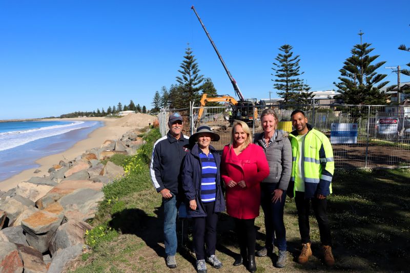 Stockton Community Liaison Group members, Lord Mayor Nuatali Nelmes and project staff at Stockton