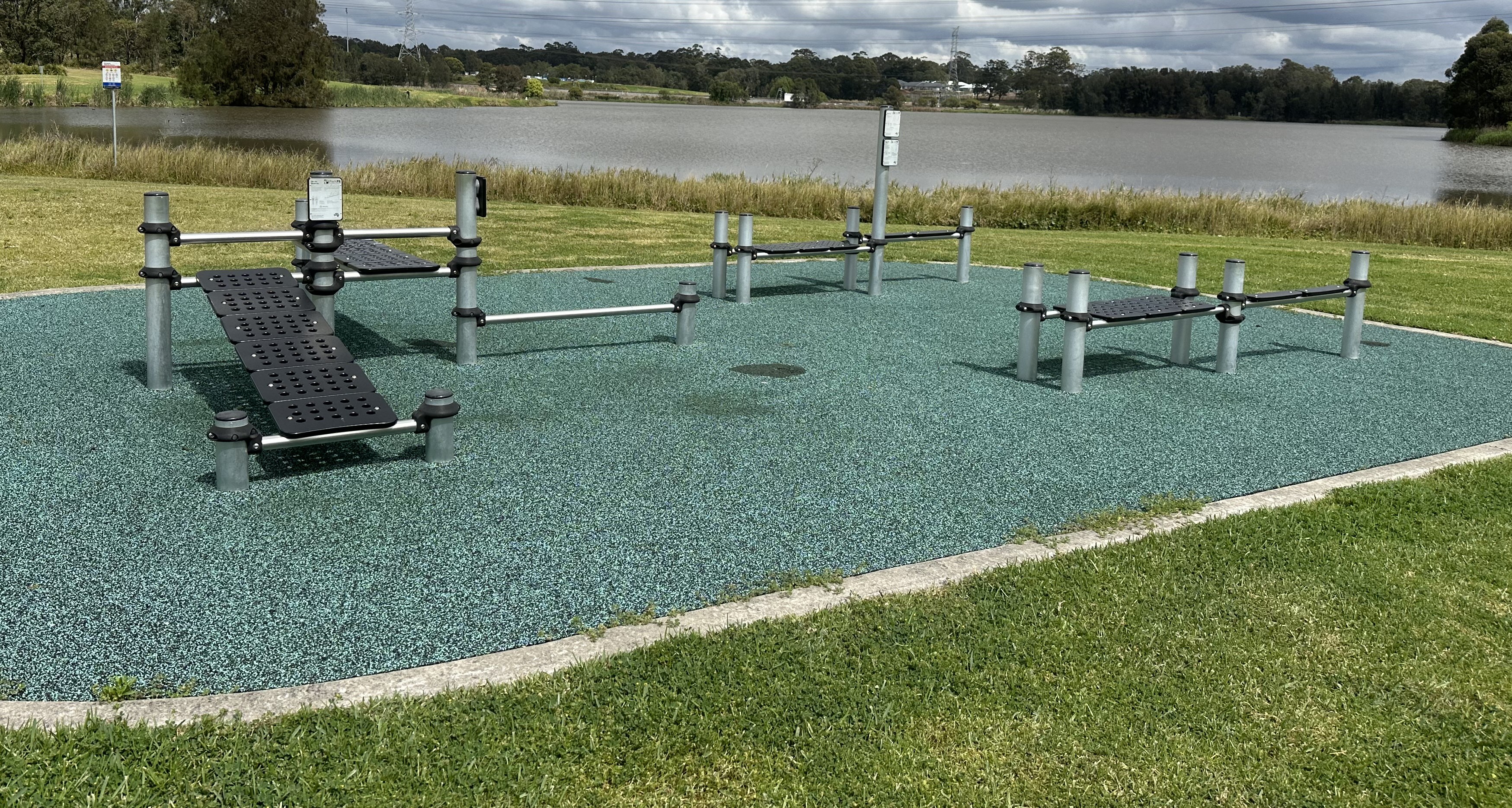 Warabrook fitness stations